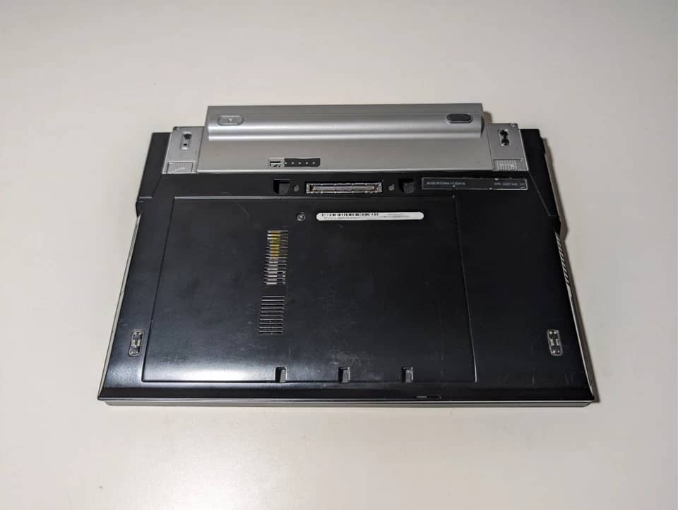 Dell Latitude 4200 Computers 128GB Used - Good