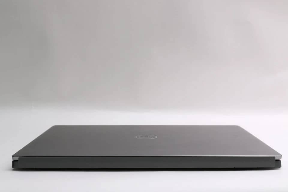 Dell Vostro 5620 Computers 1000GB 16GB Refurbished - Excellent