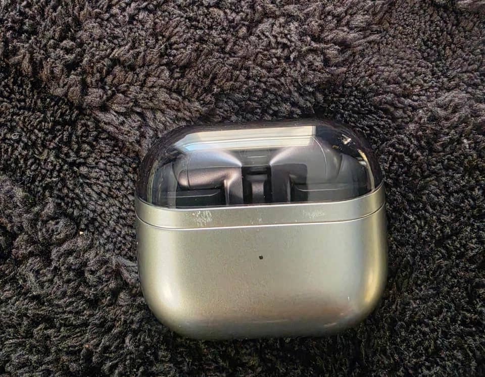 Samsung Galaxy Buds Live Headphones & Earbuds White Used - Good