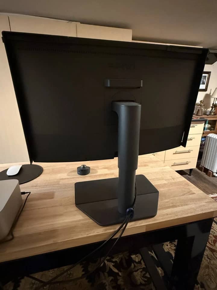BenQ SW272Q Monitors Gray New