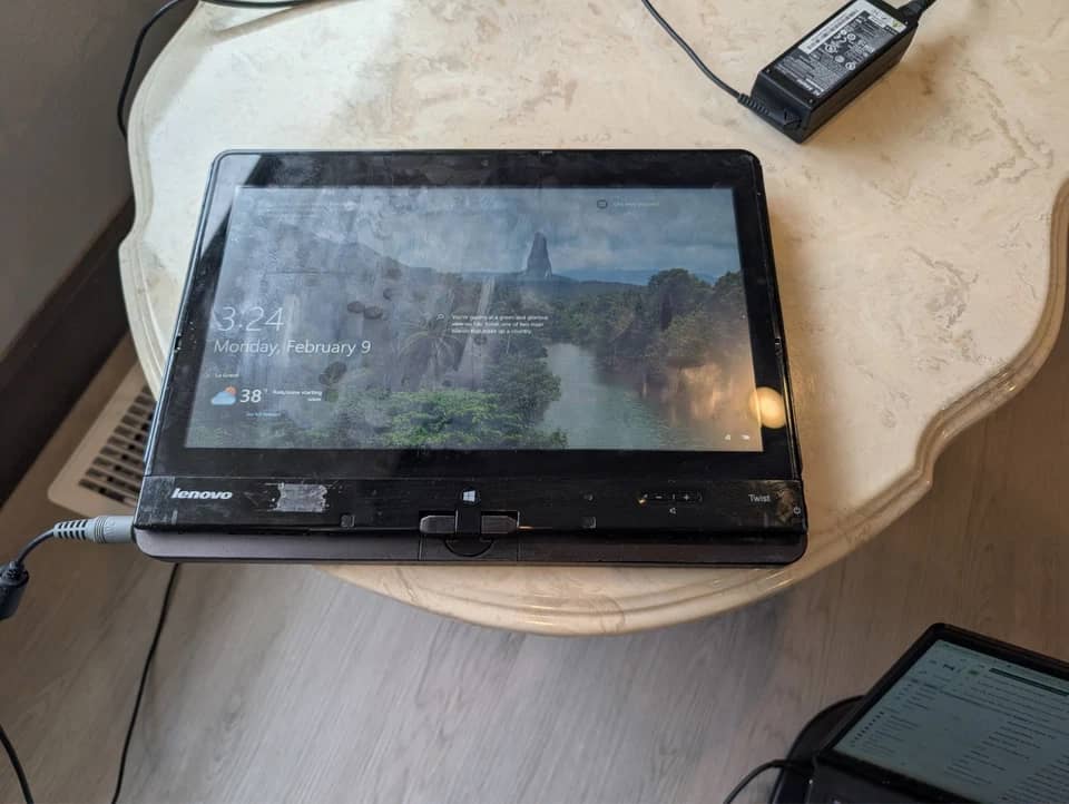 Lenovo ThinkPad Twist Computers 500GB 4GB New