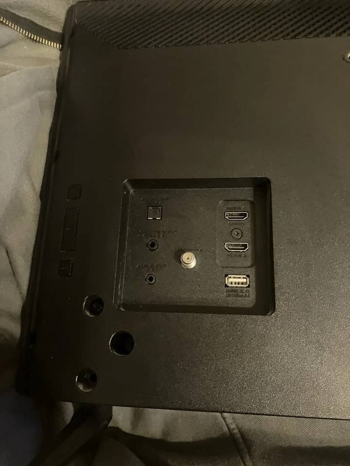 VIZIO D24h-G9 TVs Black Open-Box Excellent