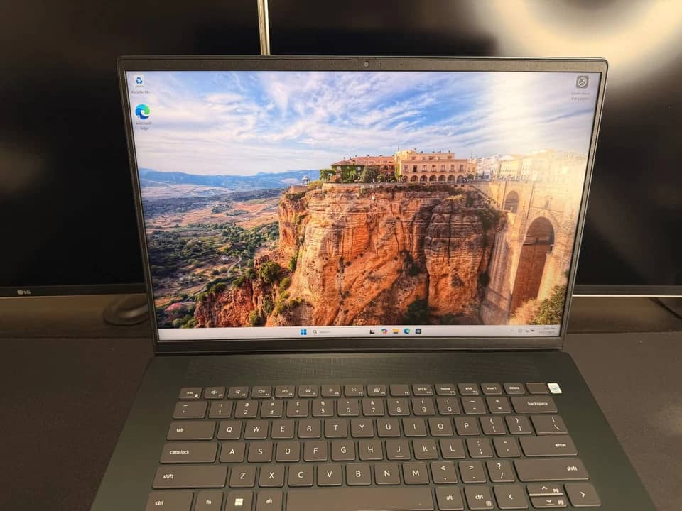 Dell Inspiron 16 7620 Computers 1TB 16GB New