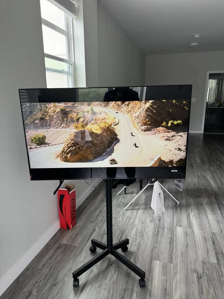 Samsung DU6900 TVs 50 inch Refurbished - Excellent