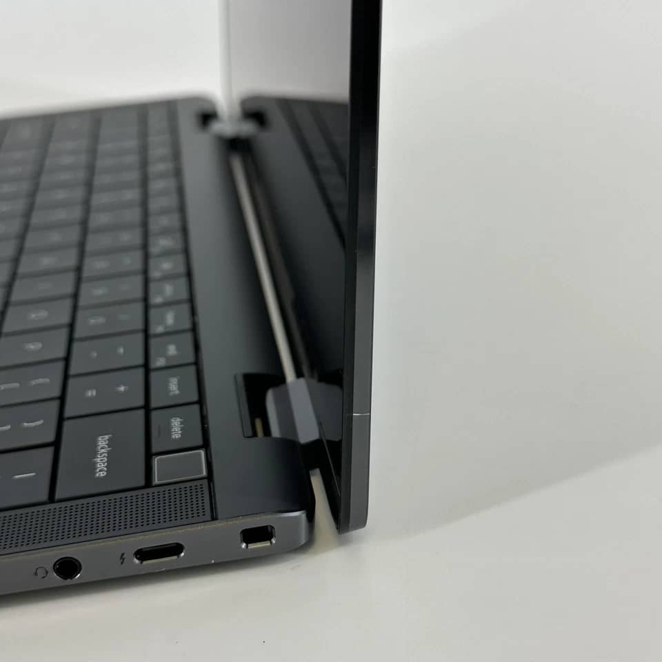 Dell Latitude 9440 Computers 1000GB 32GB Refurbished - Excellent