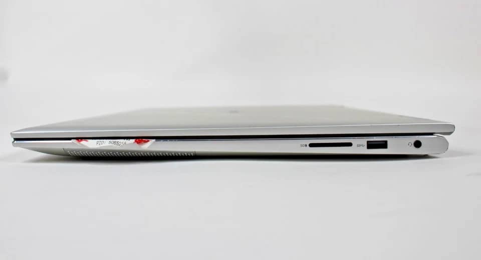 Dell Inspiron 7706 Computers 1000GB 32GB Refurbished - Excellent