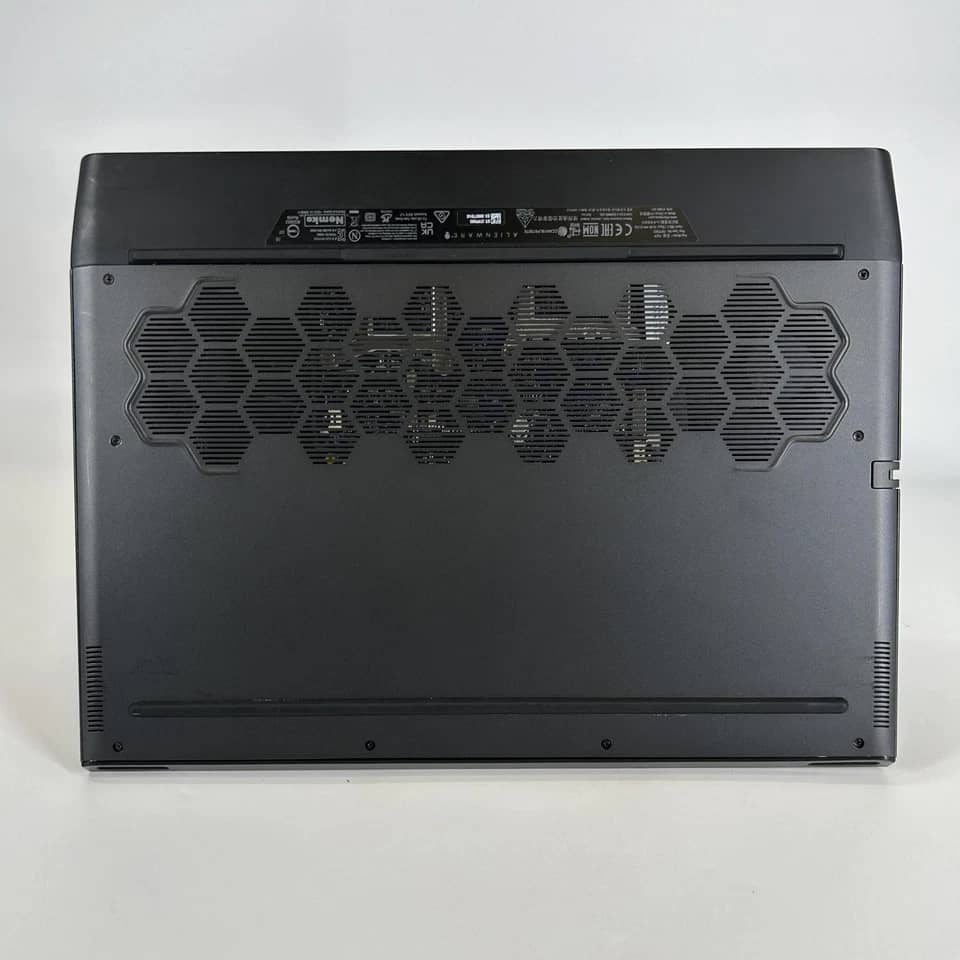 Dell Alienware m15 R3 Computers 250GB 16GB Open-Box Excellent