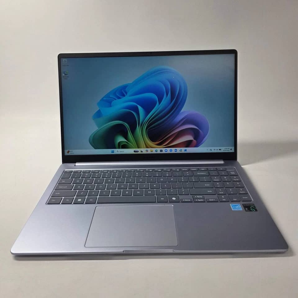 Samsung Galaxy Book4 Edge Computers 1TB 16GB New