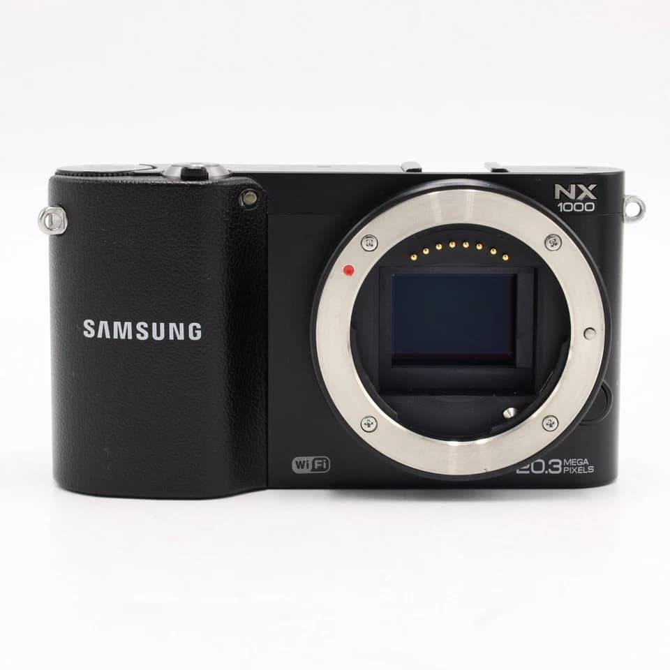 Samsung NX1000 Digital Cameras Body Only For parts or not working