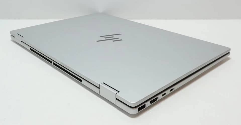 HP 16-au Computers 1TB 32GB New