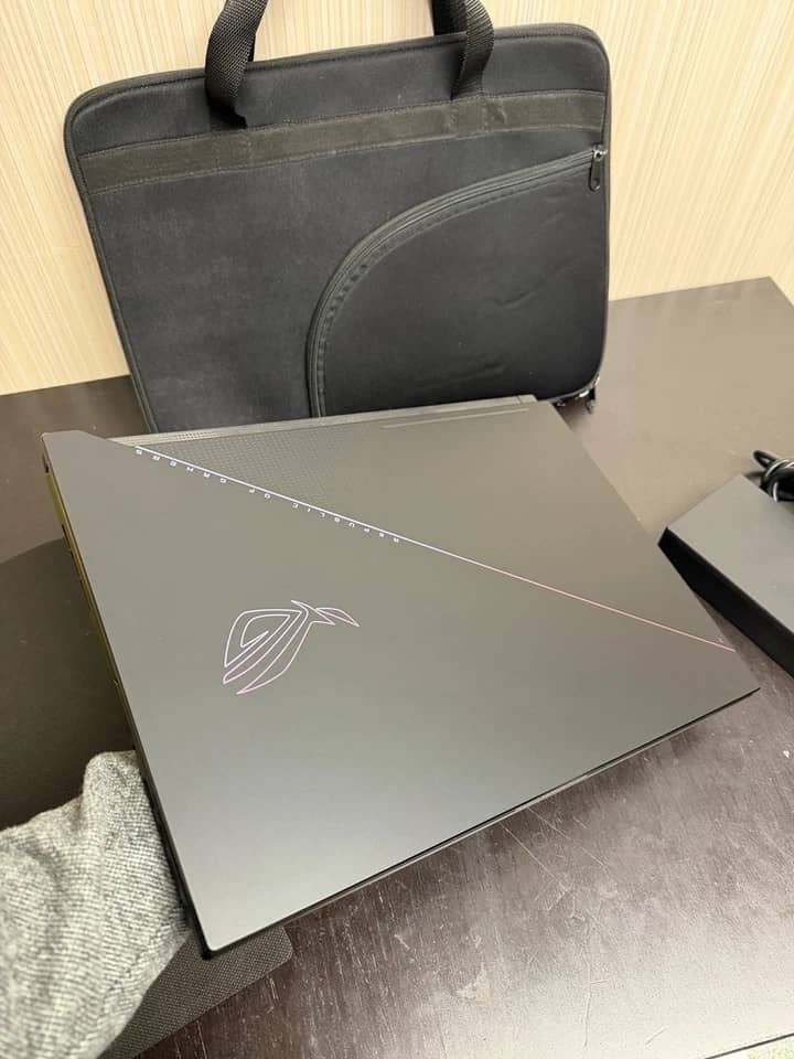 ASUS ROG Zephyrus GX650 Computers 2TB 64GB Refurbished - Good