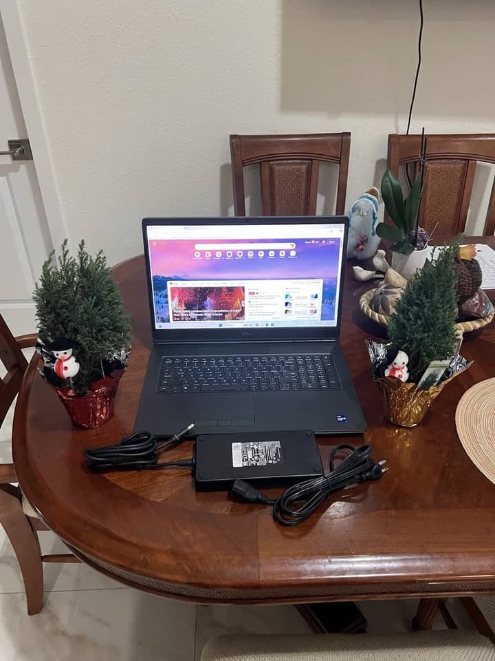 Dell Latitude 7760 Computers Open-Box Excellent 256GB 16GB