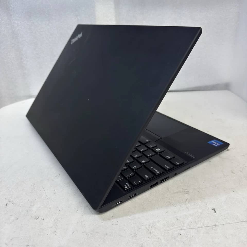 Lenovo ThinkPad P15s Gen 2 (Intel) Computers 256GB 16GB Used - Good
