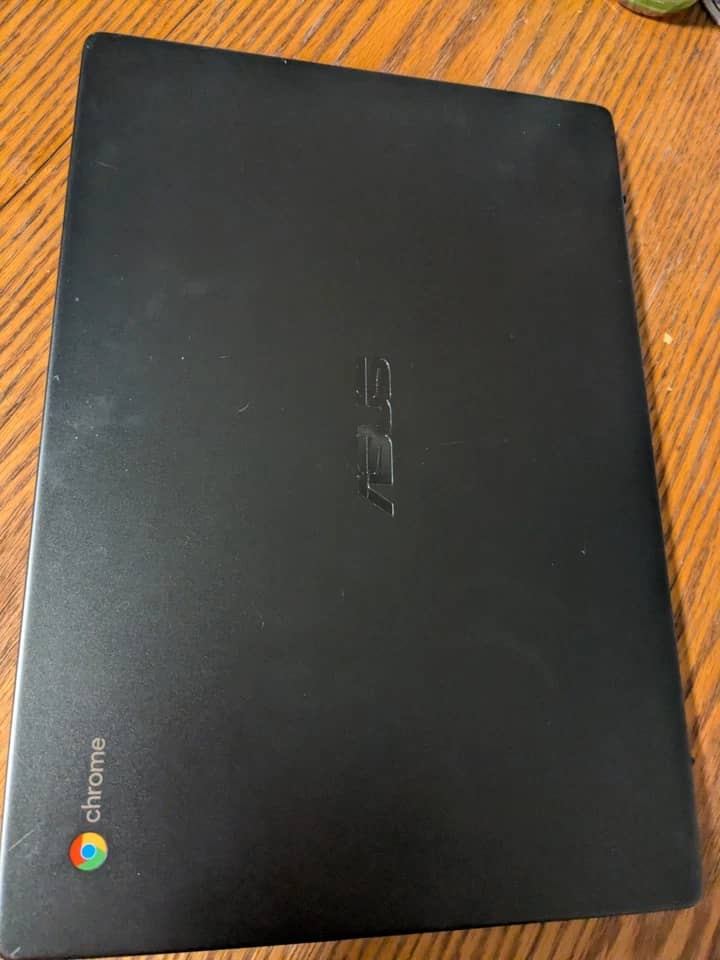 ASUS Chromebook C423NA Computers 32GB 4GB New