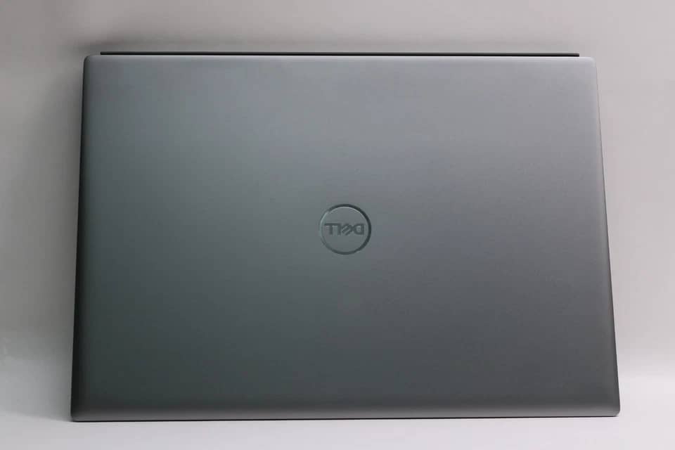 Dell Vostro 5620 Computers 1000GB 16GB Refurbished - Excellent