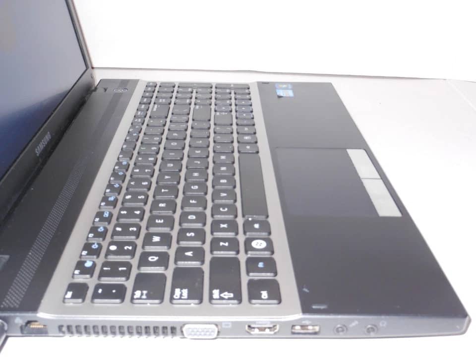 Samsung Notebook 3 Computers 500GB 4GB Used - Good