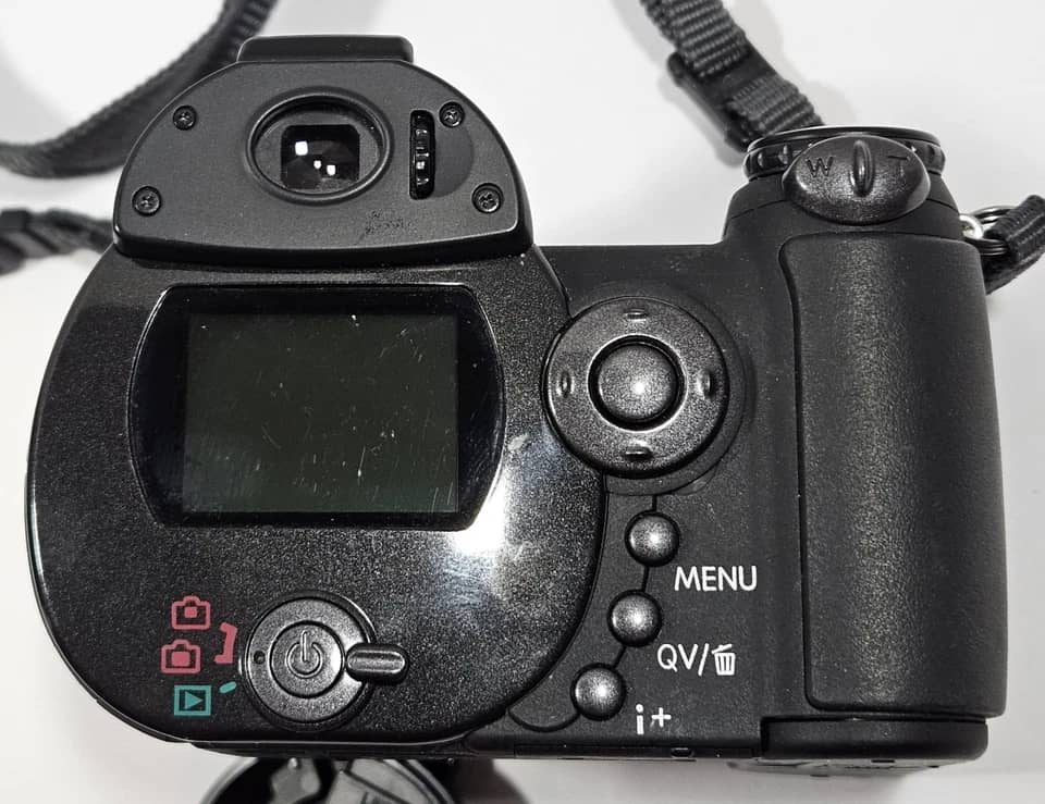 Minolta DiMAGE Z3 Digital Cameras Black Used - Good Body Only