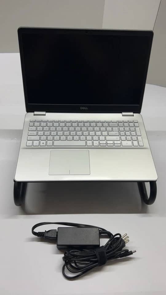 Dell Inspiron 5584 Computers 256GB 12GB Used - Good