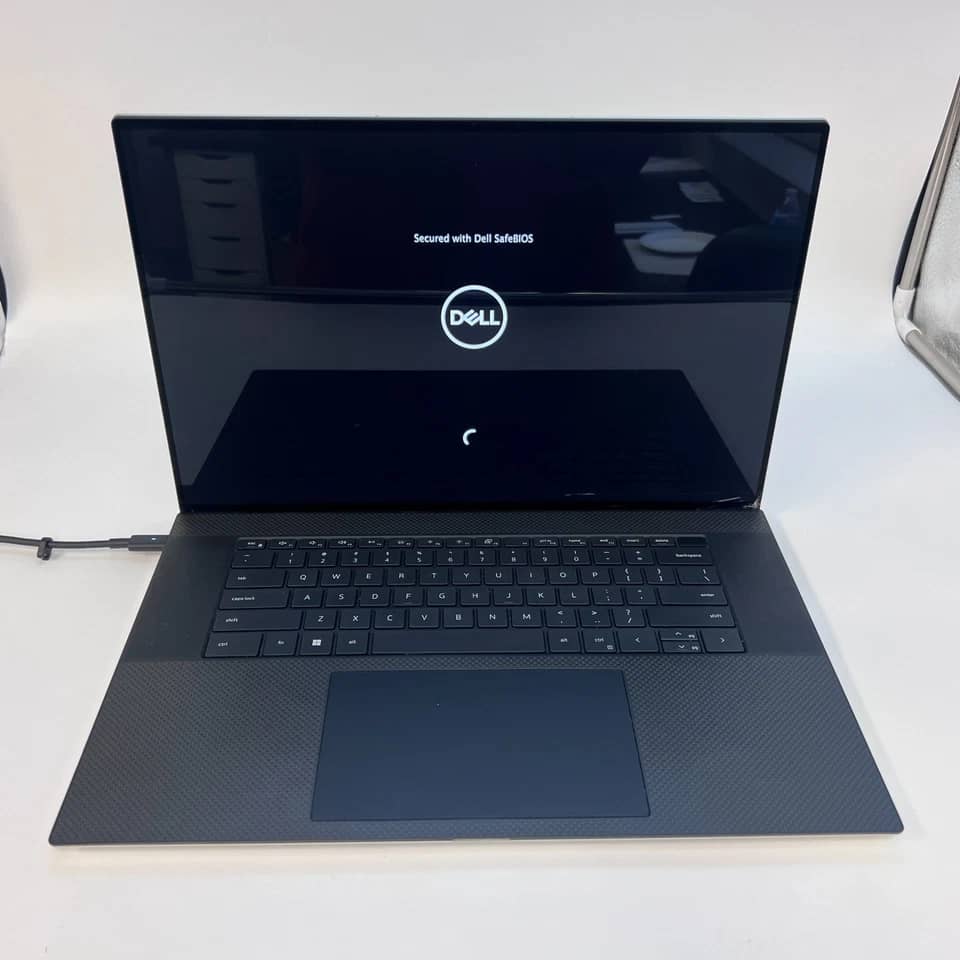 Dell XPS 9730 Computers 512GB 16GB Refurbished - Premium