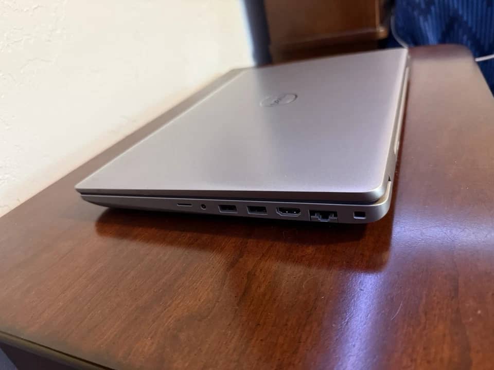 Dell Precision 3581 Computers 1000GB 16GB Refurbished - Excellent