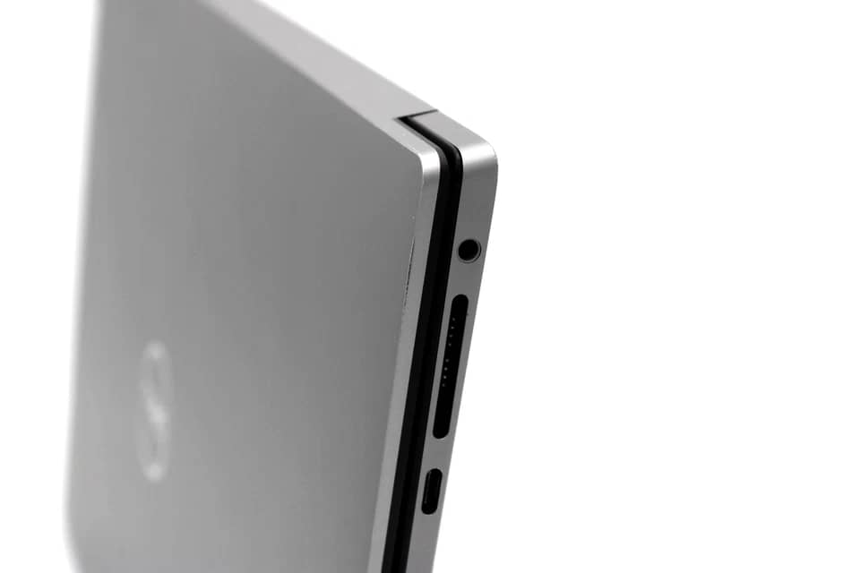 Dell Precision 5570 Computers 1TB 16GB Refurbished - Acceptable