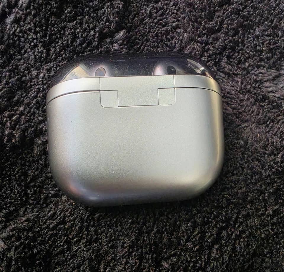 Samsung Galaxy Buds Live Headphones & Earbuds White Used - Good