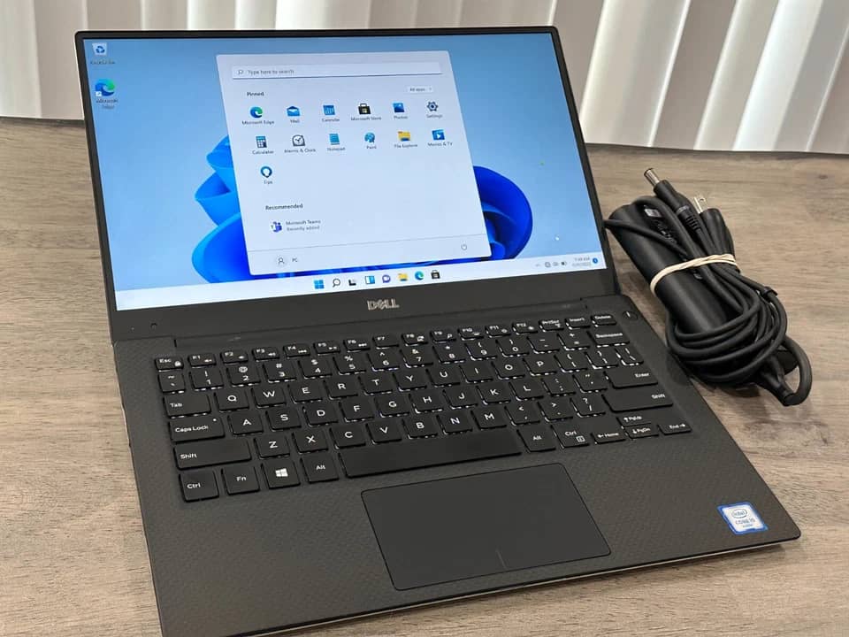 Dell XPS 9360 Computers 128GB 8GB Used - Like New