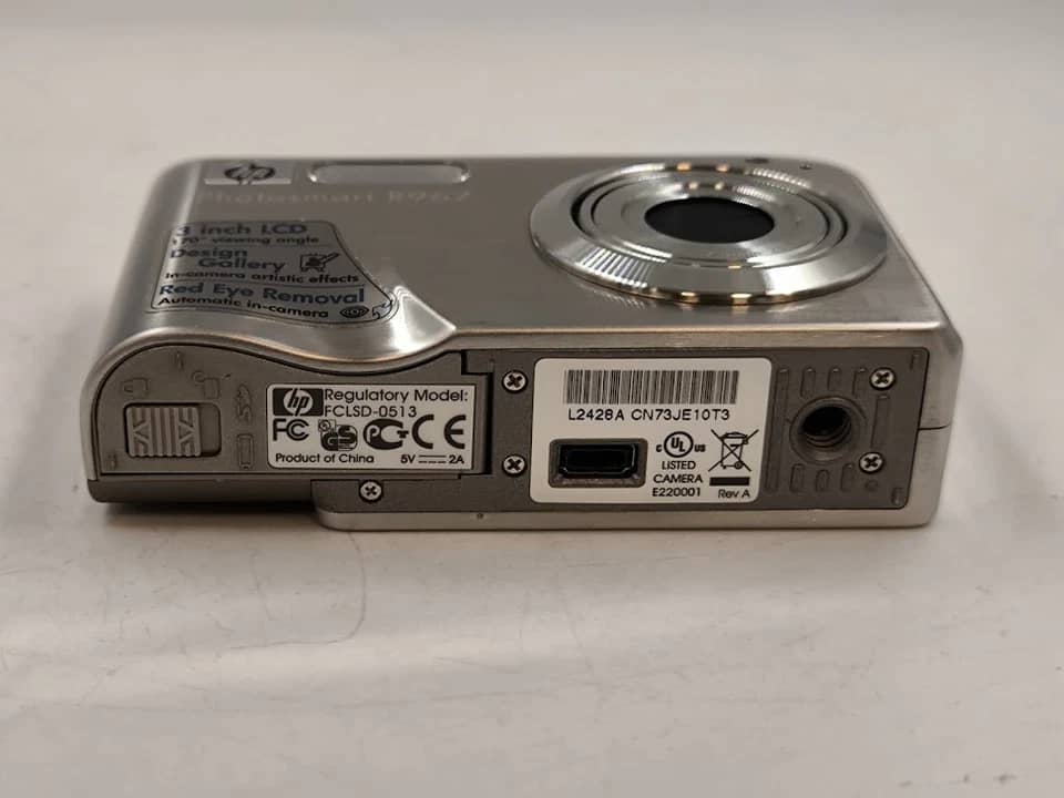 HP Photosmart R967 Digital Cameras Silver Used - Good