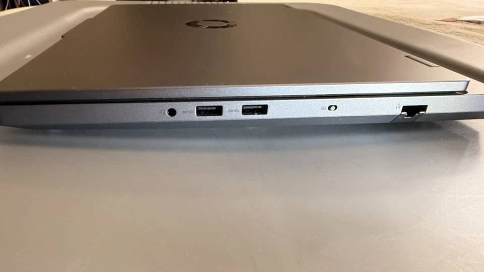 Lenovo 16IAX10 Computers 1TB 32GB Open-Box Excellent