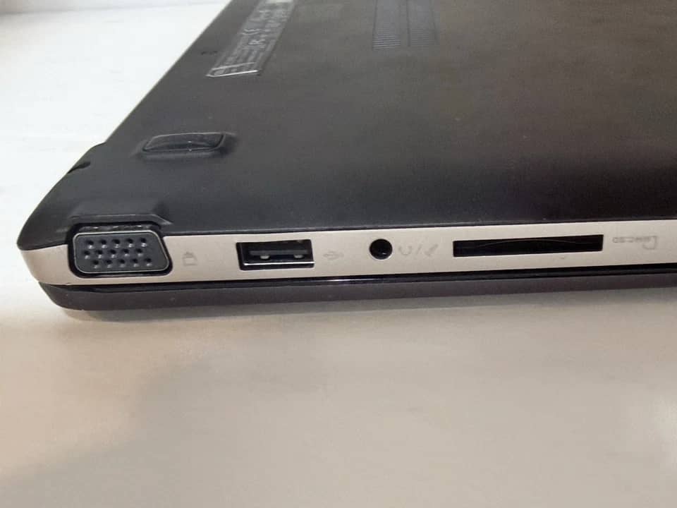 ASUS Vivobook X202E Computers 500GB 4GB Used - Good
