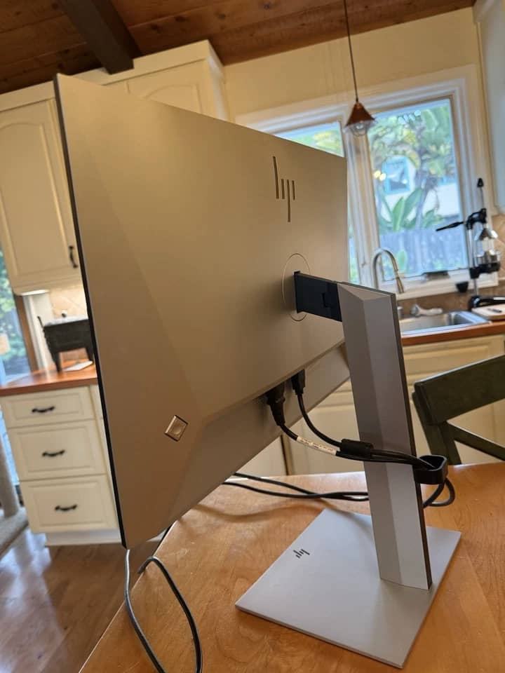 HP 724pu Monitors Silver New