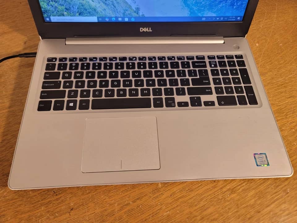 Dell Inspiron 15 5570 Computers 1TB 12GB Open-Box Excellent