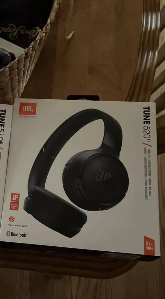 JBL JBLT520BTBLUAM Headphones & Earbuds Blue New