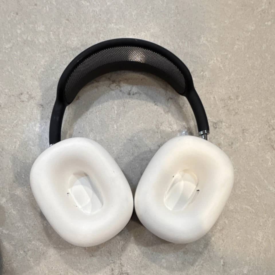 Apple AirPods Max Headphones & Earbuds Green New
