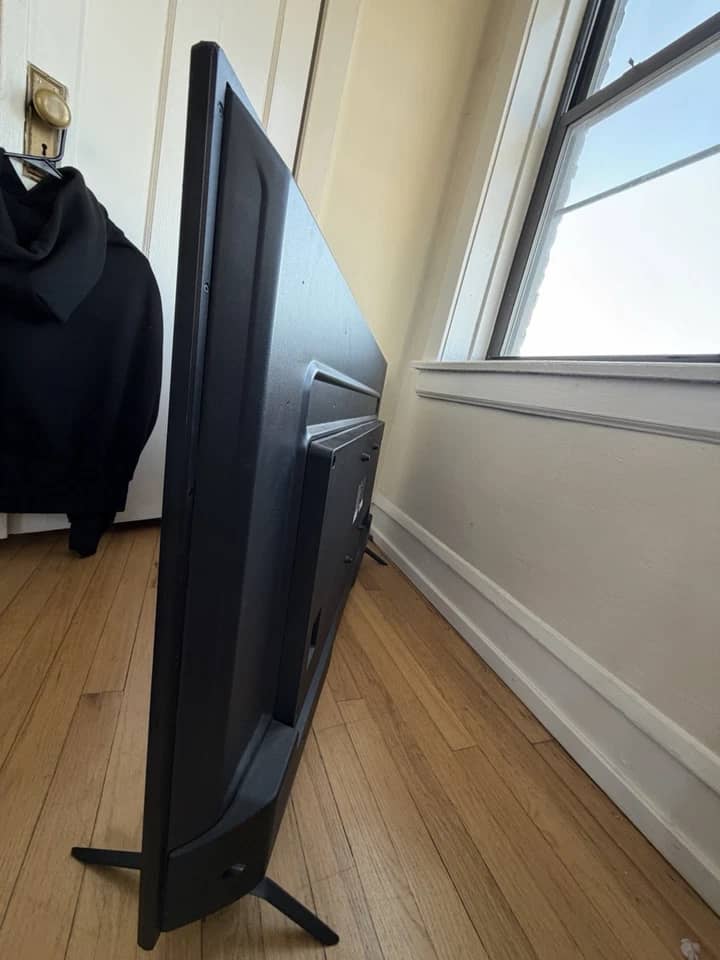 Insignia F501NA26 TVs Black New