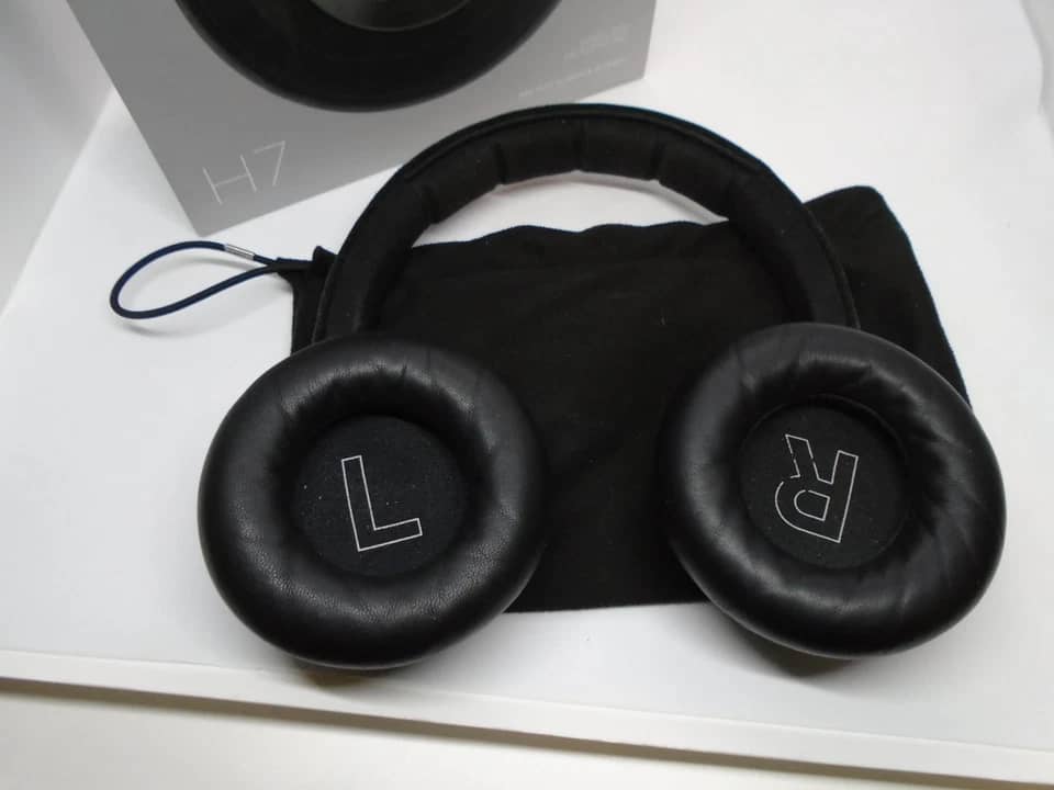 Bang & Olufsen Beoplay H7 Headphones & Earbuds Black Used - Good