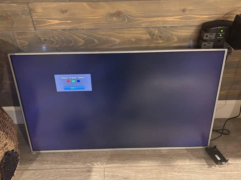 Samsung U32J590UQN Monitors New