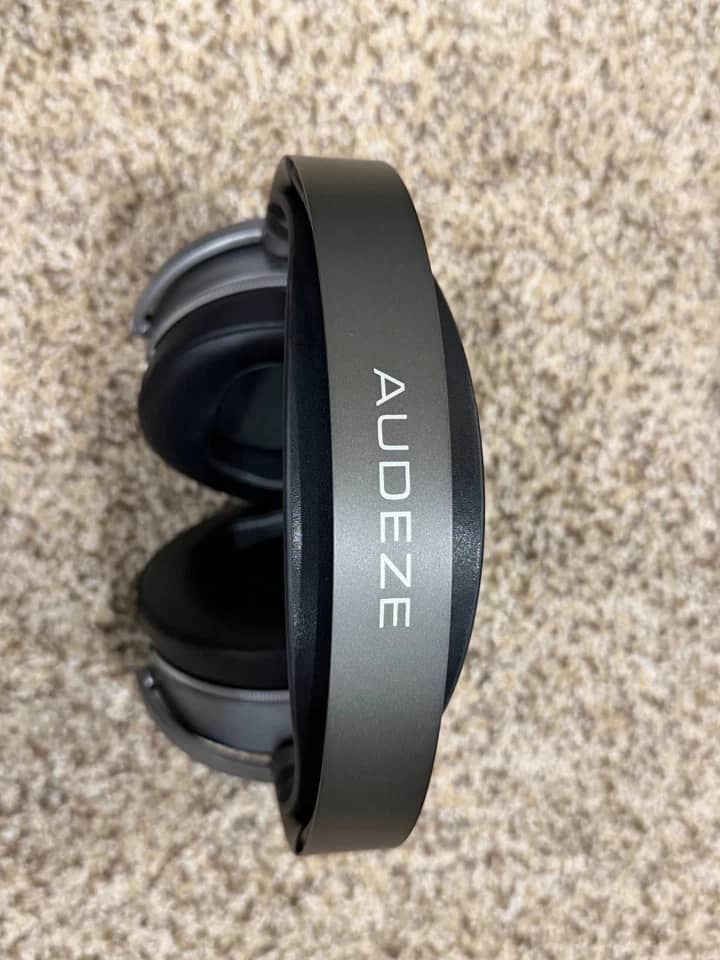 Audeze LCD-S20 Headphones & Earbuds Red New