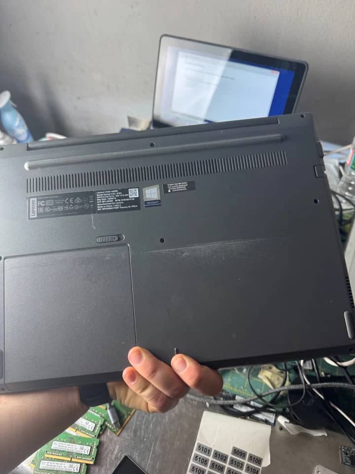 Lenovo V330 Computers 256GB 12GB Refurbished - Acceptable