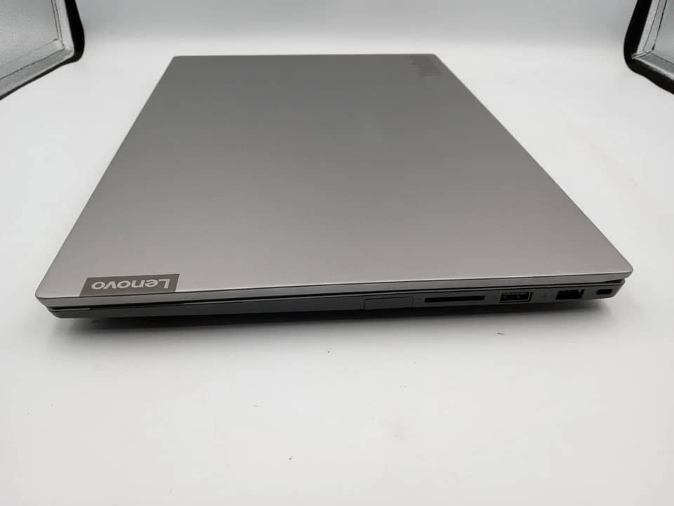 Lenovo 15G2ITL Computers 256GB 8GB Used - Good