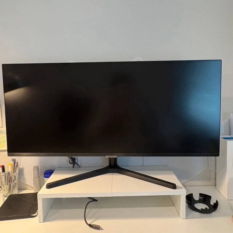 Samsung LS34C502GA Monitors New
