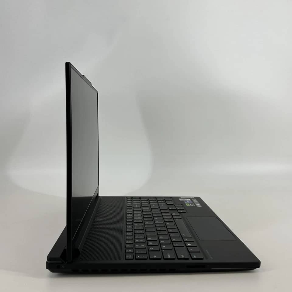 Lenovo Legion 9i Computers 1TB 32GB Open-Box Excellent