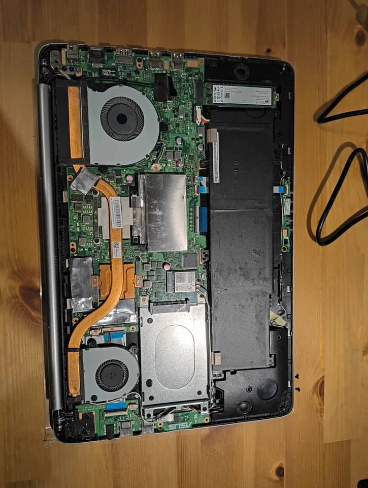 ASUS Vivobook K501UW Computers 512GB 8GB Used - Good