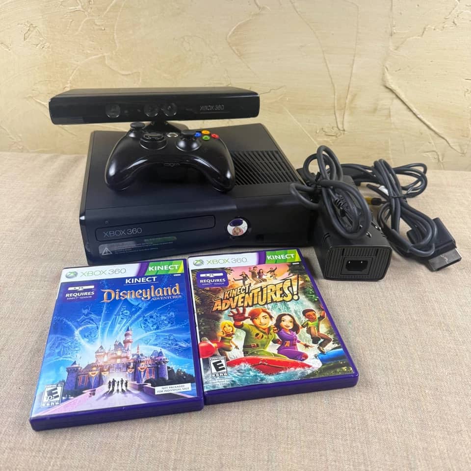 Microsoft Xbox 360 Video Game Consoles Black 250GB Kinect Bundle Open-Box Excellent