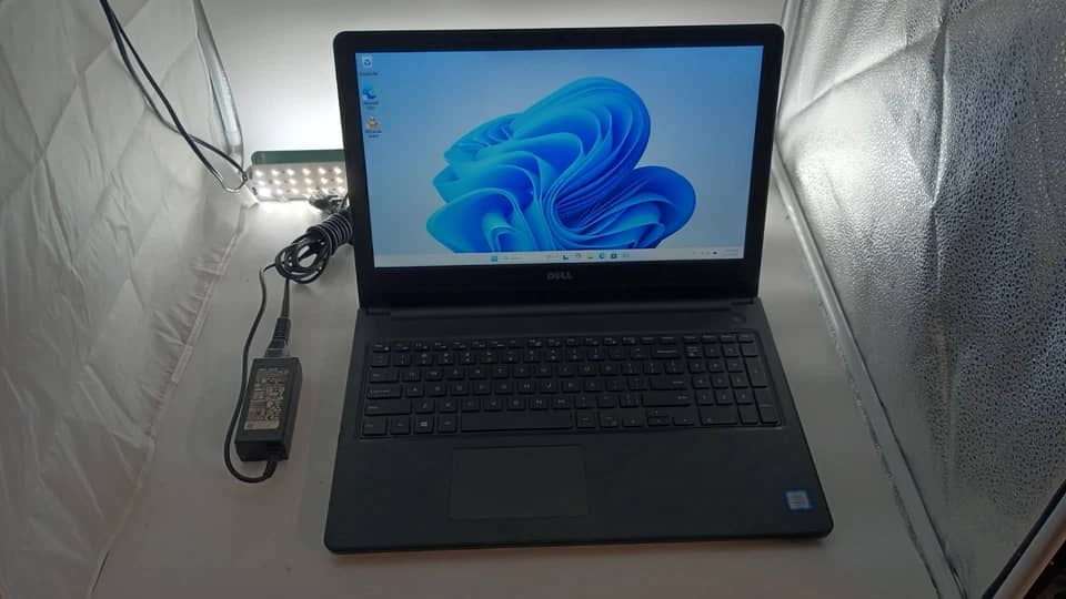 Dell Inspiron 3520 Computers 1000GB 32GB Refurbished - Excellent