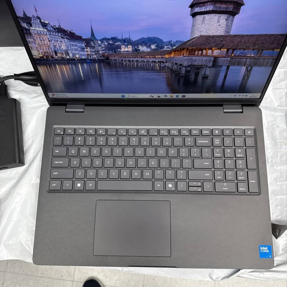 Dell Inspiron 11 3162 Computers 32GB 4GB Used - Like New
