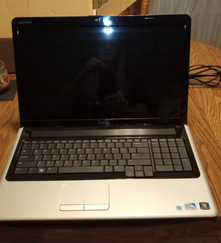 Dell Inspiron 1750 Computers 240GB 4GB Used - Good