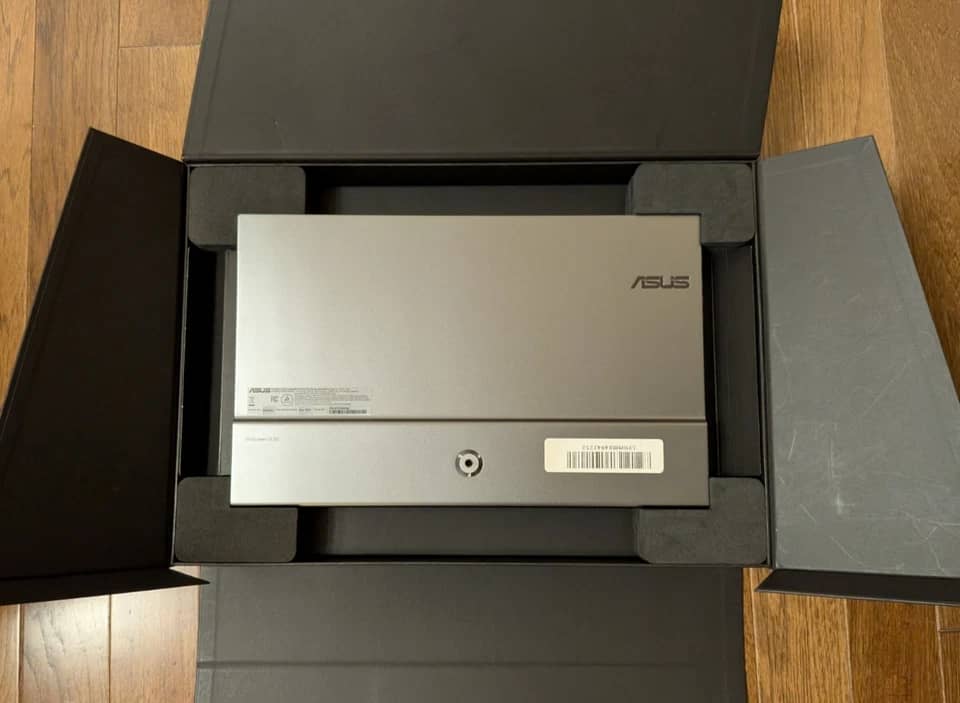 ASUS MQ16AH Monitors Used - Good Gray