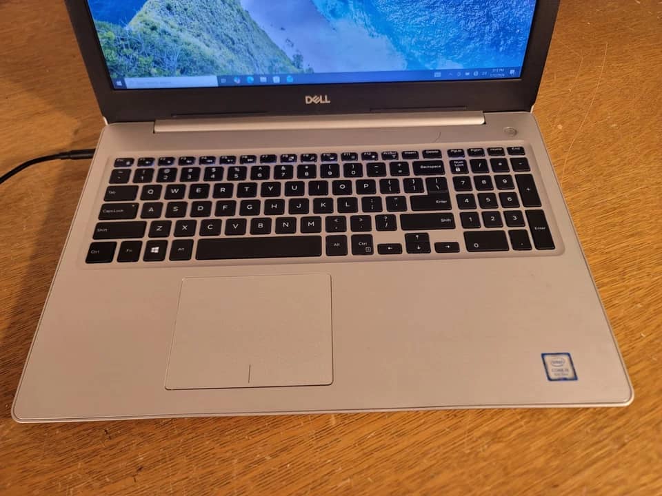 Dell Inspiron 15 5570 Computers 1TB 12GB Open-Box Excellent