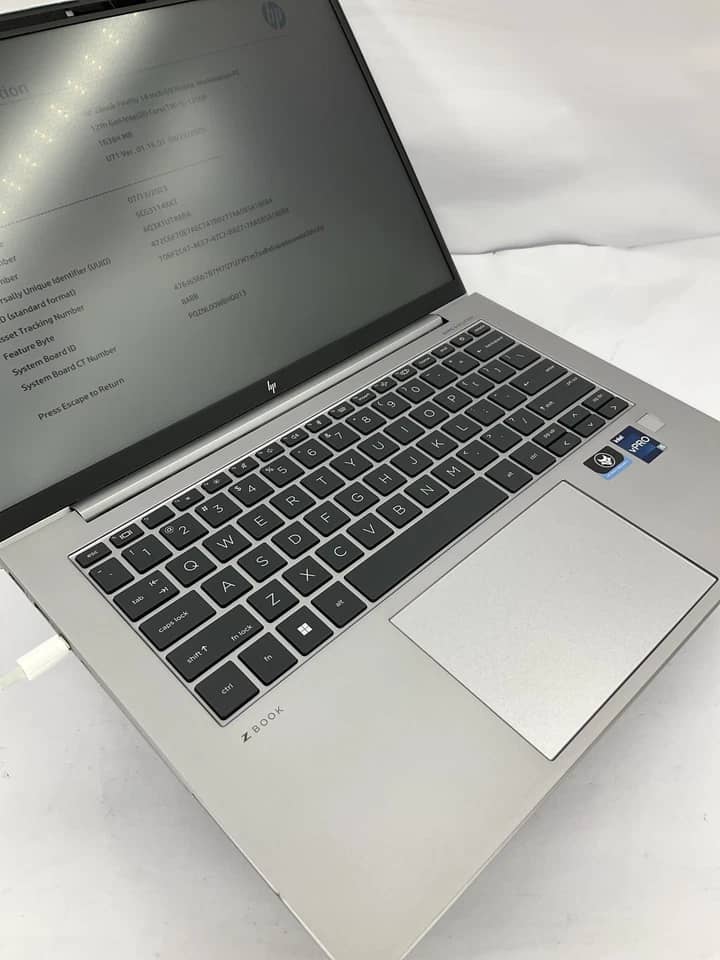 HP ZBook Firefly G9 Computers 1TB 16GB Refurbished - Good